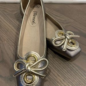 J. Renee Gold Flats Brand New Size 9.5 Bow Knot